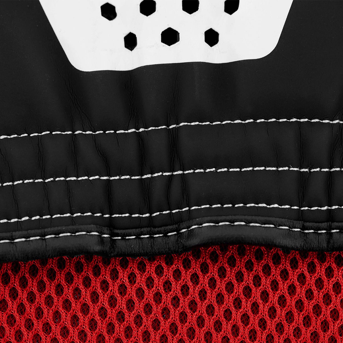 Brave Punch Mitt - Flat Focus Mitt